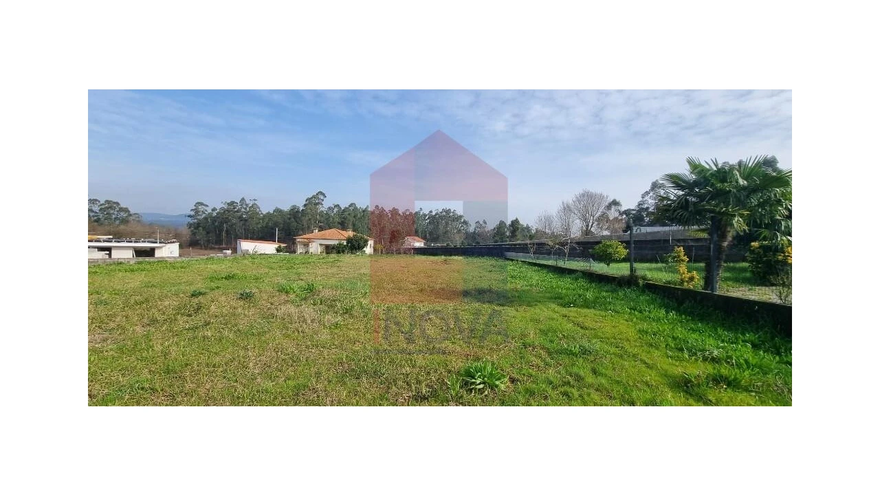 Terreno para Venda em Cervães Foto 1