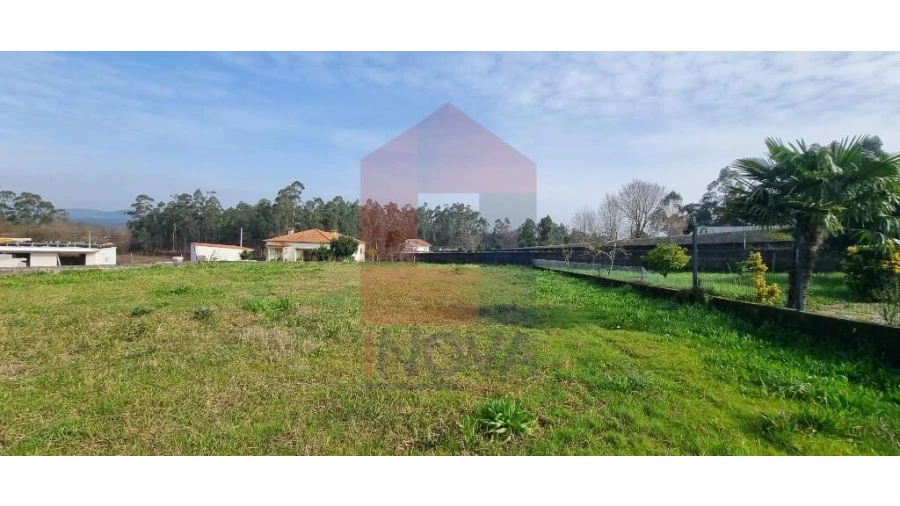 Terreno para Venda em Cervães Foto 1