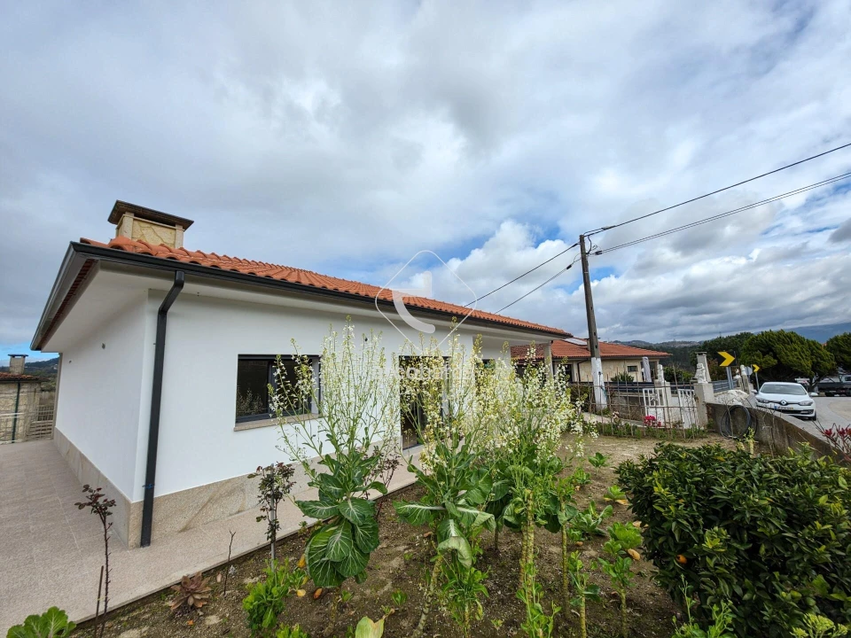 Moradia T3 para Venda em Ponte da Barca, V.N. Muía, Paço Vedro Magalhães Foto 24