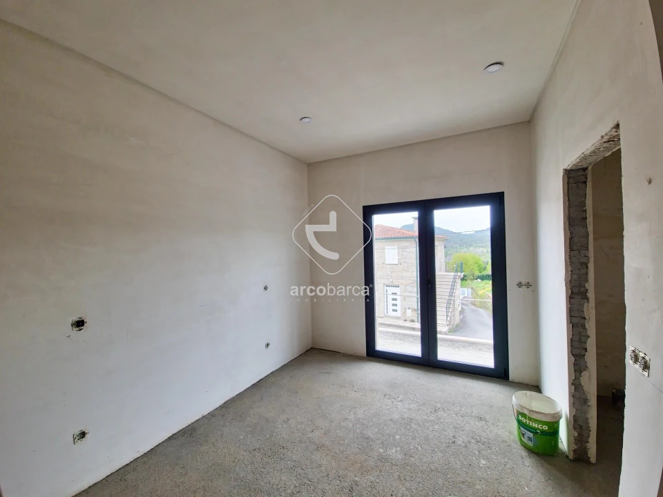 Moradia T3 para Venda em Ponte da Barca, V.N. Muía, Paço Vedro Magalhães Foto 6