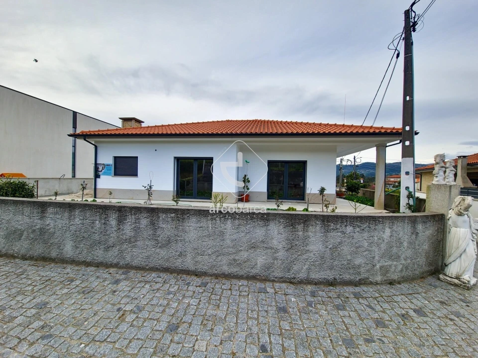 Moradia T3 para Venda em Ponte da Barca, V.N. Muía, Paço Vedro Magalhães Foto 2