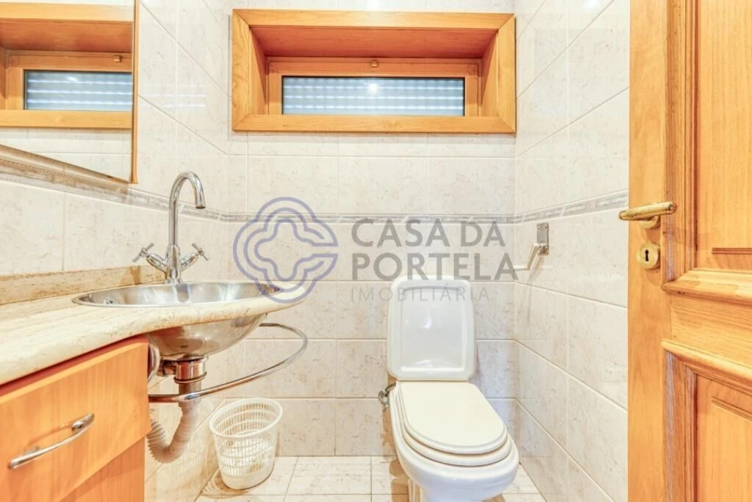 Moradia T5 para Venda em Castêlo da Maia Foto 17