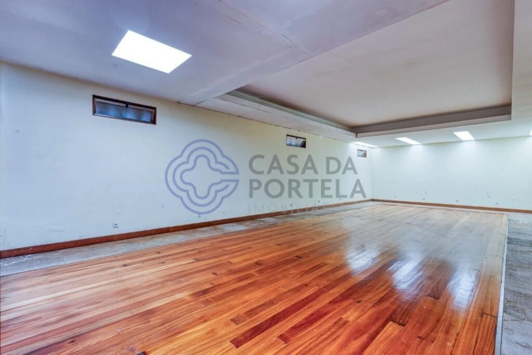 Moradia T5 para Venda em Castêlo da Maia Foto 43