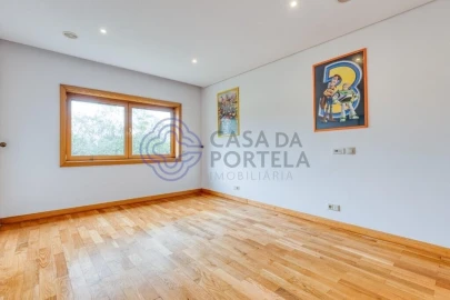 Moradia T5 para Venda em Castêlo da Maia