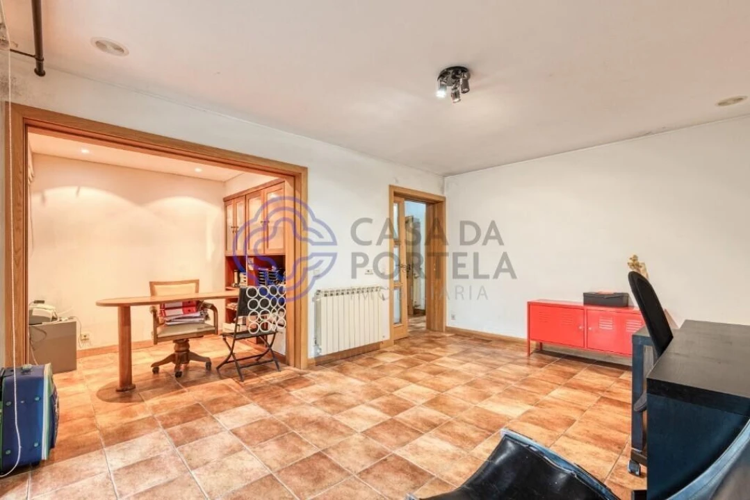 Moradia T5 para Venda em Castêlo da Maia Foto 36