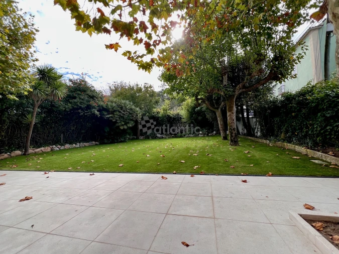 Moradia T5 para Venda em Agualva e Mira-Sintra Foto 5