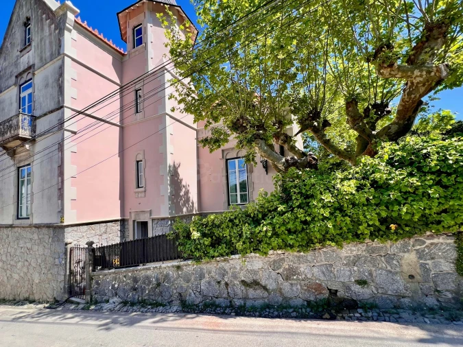 Moradia T5 para Venda em Agualva e Mira-Sintra Foto 2