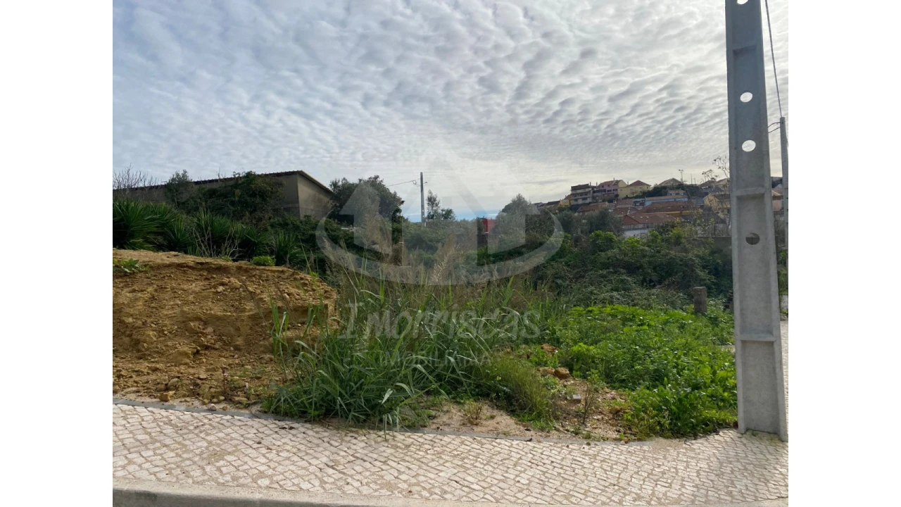 Terreno para Venda em Santo António dos Cavaleiros e Frielas Foto 4