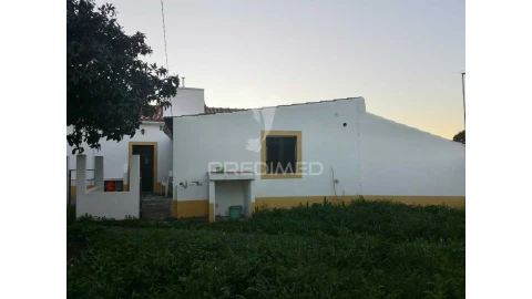Moradia T5 para Venda em São Francisco da Serra