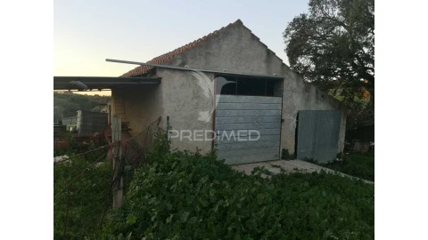 Moradia T5 para Venda em São Francisco da Serra