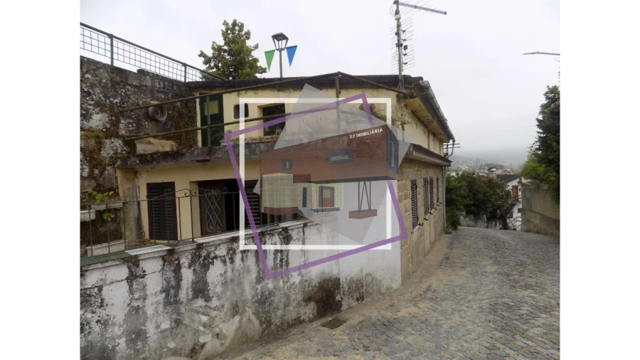 Moradia T3 para Venda em Vila e Roussas