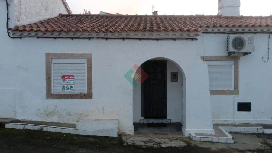 Moradia T2 para Venda em Santo Antonio das Areias Foto 1