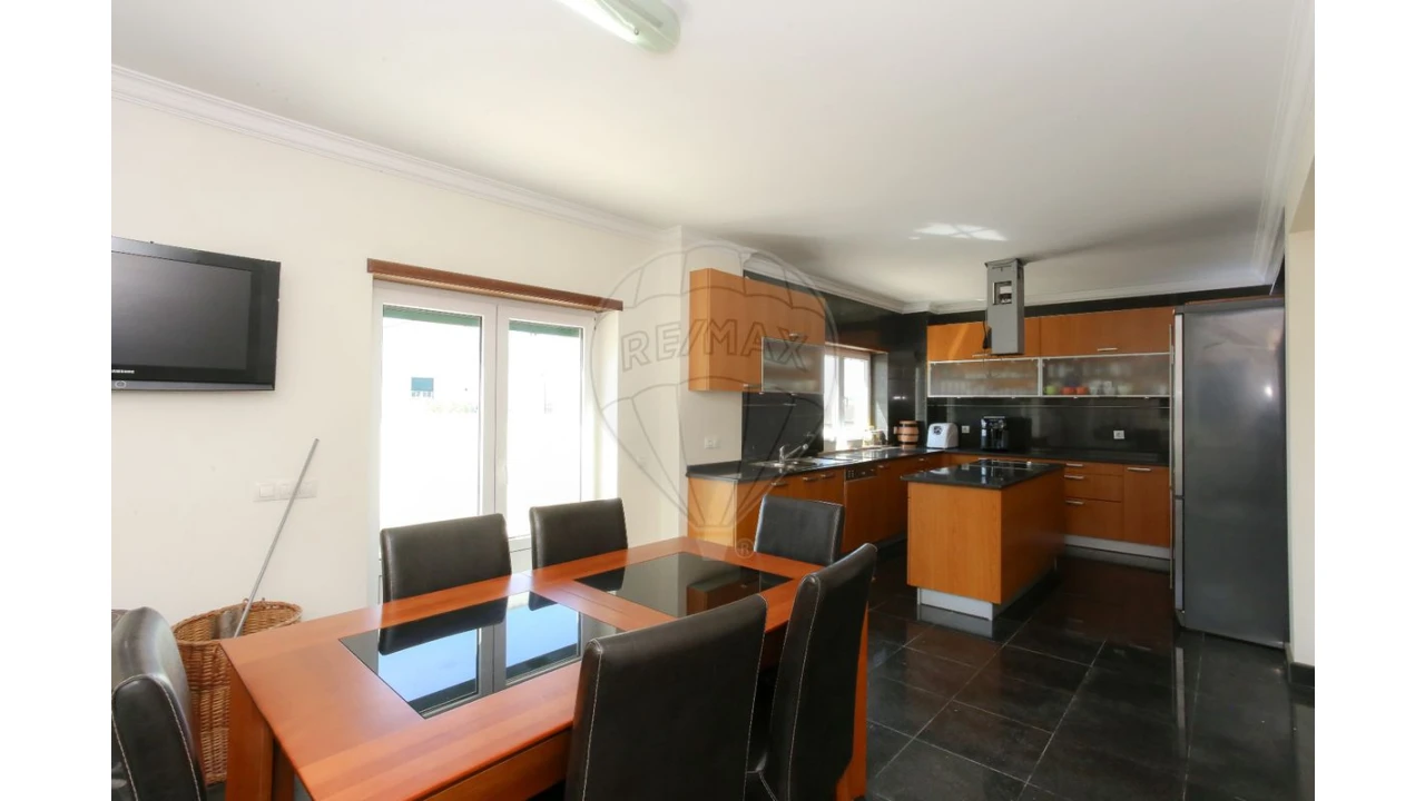 Moradia T4 para Venda em Trouxemil e Torre de Vilela Foto 15