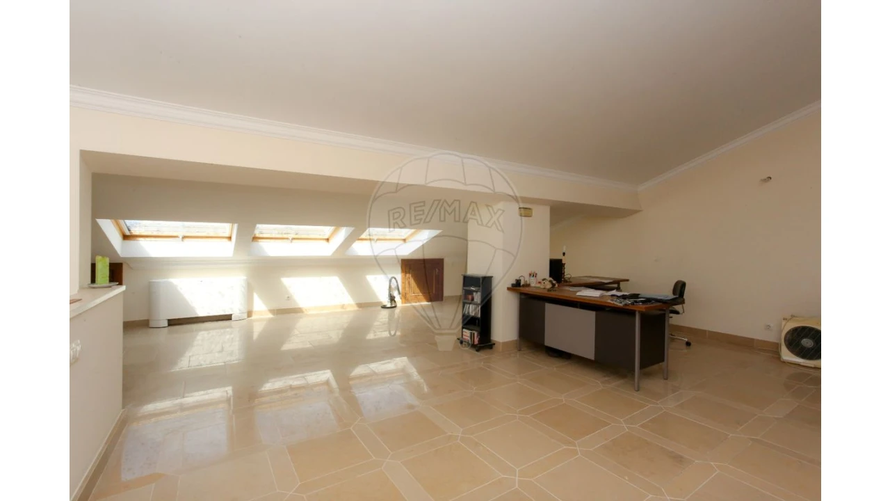 Moradia T4 para Venda em Trouxemil e Torre de Vilela Foto 31