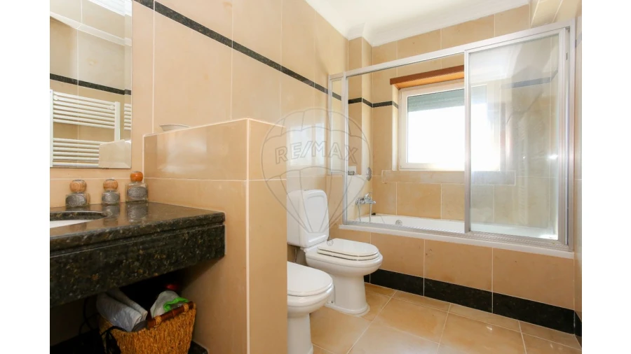 Moradia T4 para Venda em Trouxemil e Torre de Vilela Foto 28