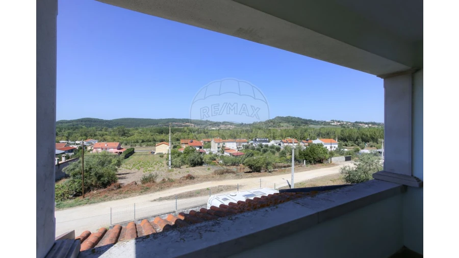 Moradia T4 para Venda em Trouxemil e Torre de Vilela Foto 29