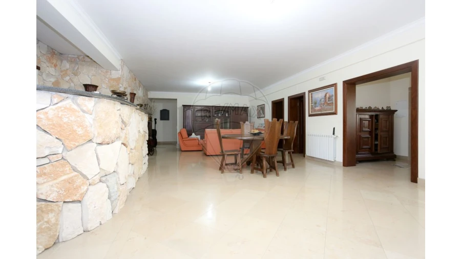 Moradia T4 para Venda em Trouxemil e Torre de Vilela Foto 35