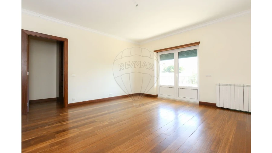 Moradia T4 para Venda em Trouxemil e Torre de Vilela Foto 20