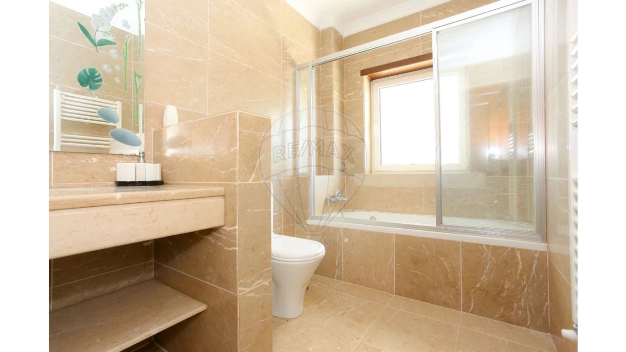 Moradia T4 para Venda em Trouxemil e Torre de Vilela Foto 8