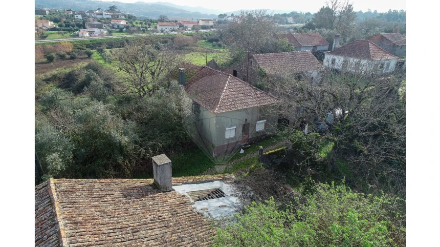 Moradia T3 para Venda em Chão de Couce Foto 13