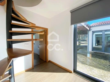 Moradia T4 para Venda em Bodiosa