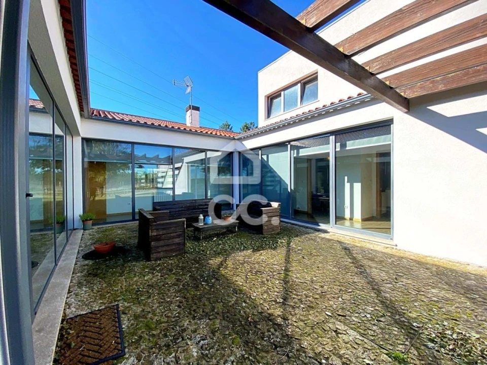 Moradia T4 para Venda em Bodiosa Foto 8
