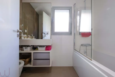 Apartamento T2 para Venda em Carcavelos e Parede