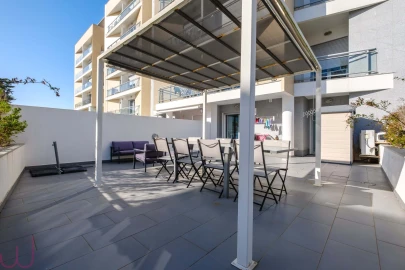 Apartamento T2 para Venda em Carcavelos e Parede