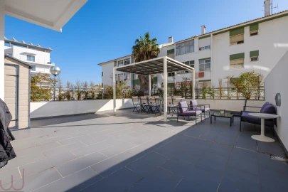 Apartamento T2 para Venda em Carcavelos e Parede
