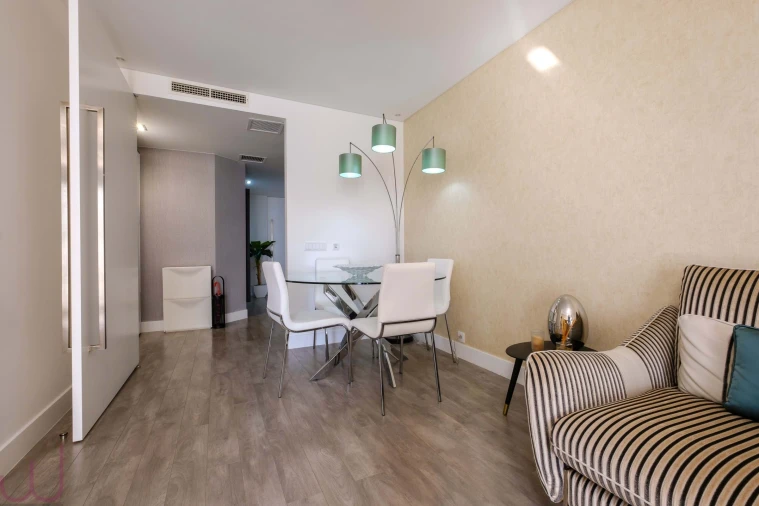 Apartamento T2 para Venda em Carcavelos e Parede Foto 14