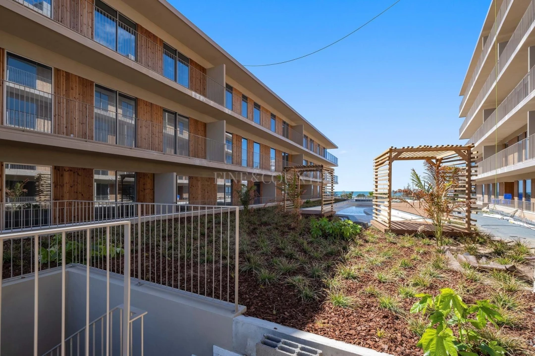 Apartamento T3 para Venda em Quarteira Foto 17