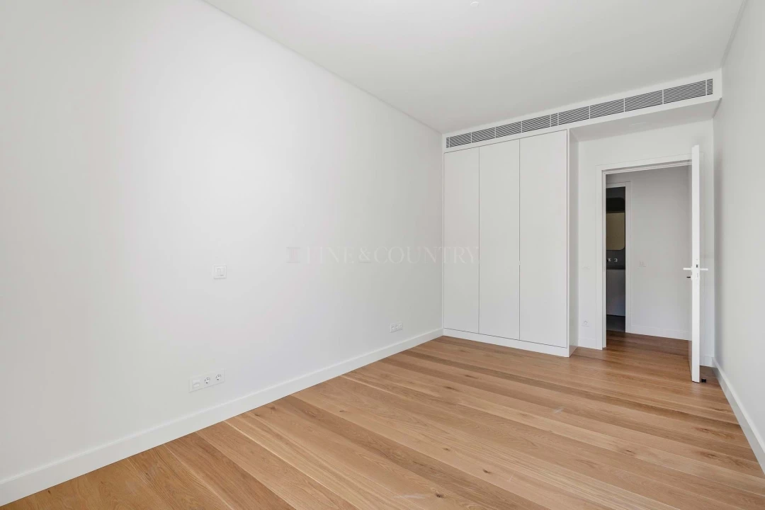 Apartamento T3 para Venda em Quarteira Foto 38
