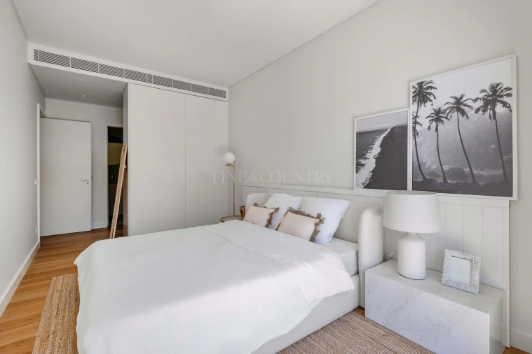 Apartamento T3 para Venda em Quarteira Foto 33