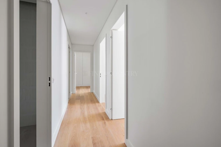 Apartamento T3 para Venda em Quarteira Foto 31