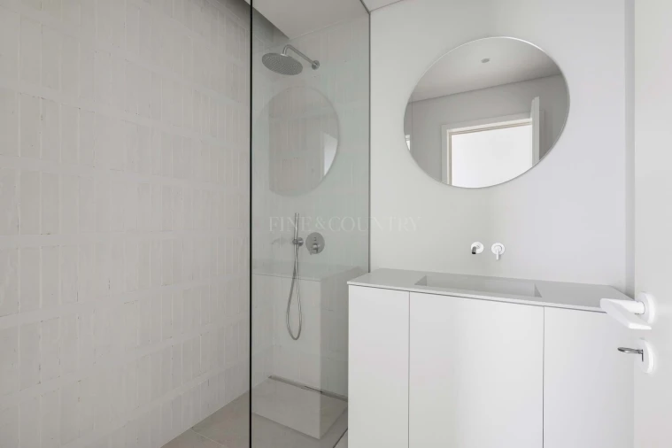 Apartamento T3 para Venda em Quarteira Foto 35