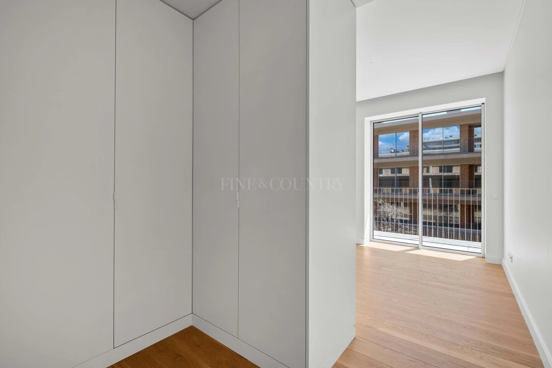 Apartamento T3 para Venda em Quarteira Foto 36