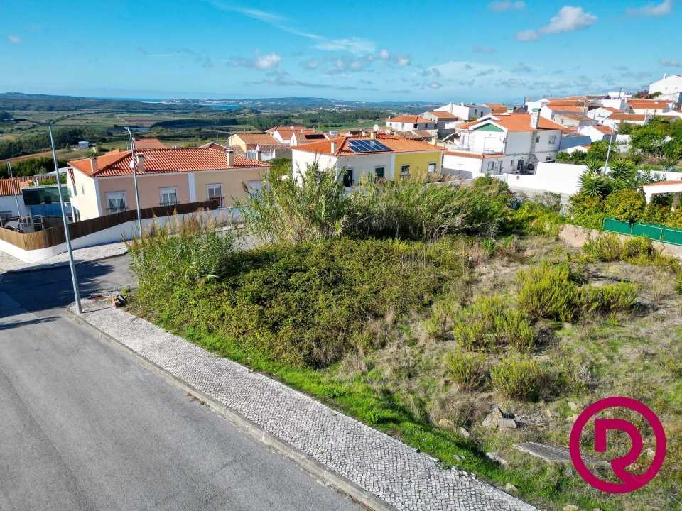 Terreno para Venda em Santa Maria, São Pedro e Sobral da Lagoa Foto 3