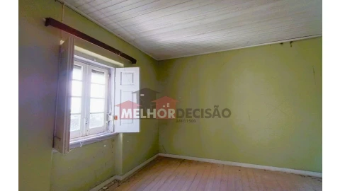 Moradia T2 para Venda em Torres Novas (Santa Maria, Salvador e Santiago)