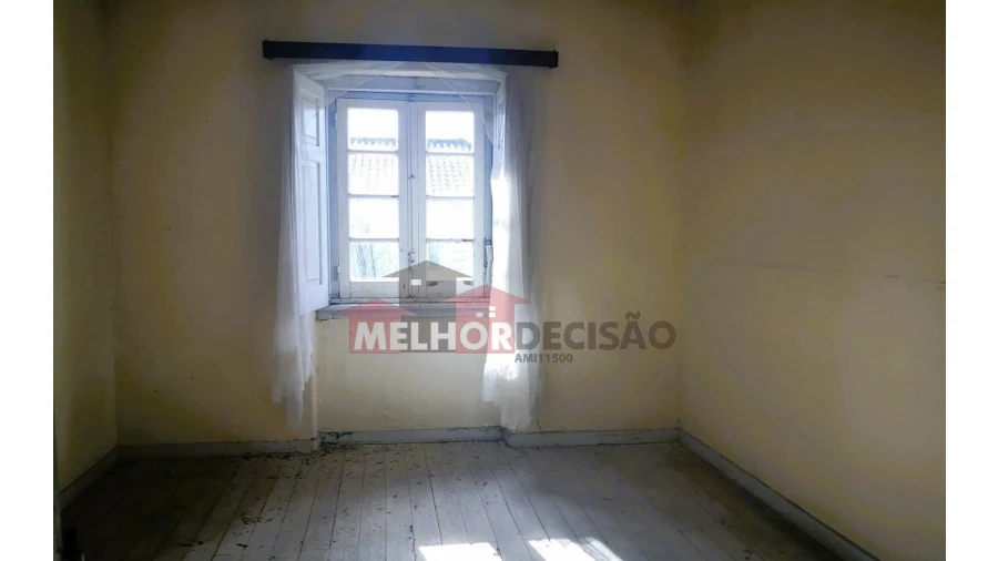 Moradia T2 para Venda em Torres Novas (Santa Maria, Salvador e Santiago) Foto 10