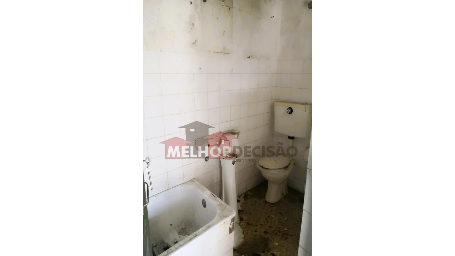 Moradia T2 para Venda em Torres Novas (Santa Maria, Salvador e Santiago) Foto 17