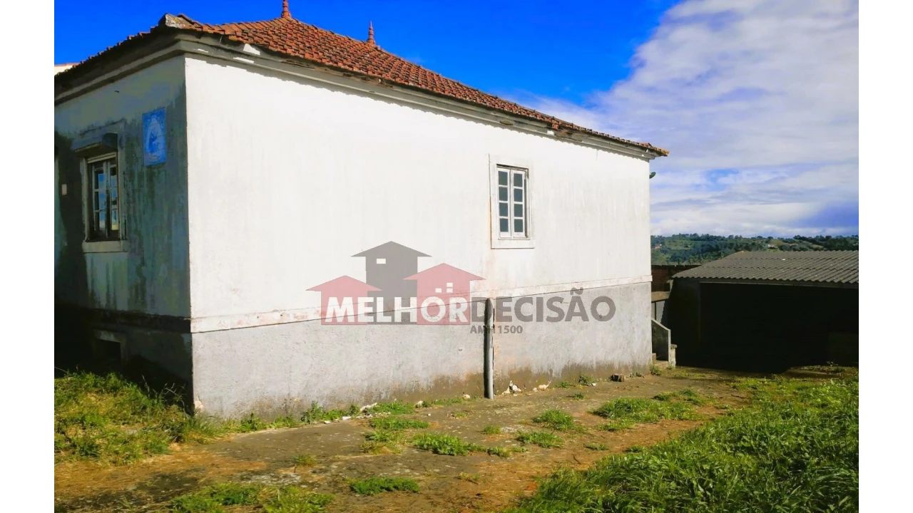 Moradia T2 para Venda em Torres Novas (Santa Maria, Salvador e Santiago) Foto 3