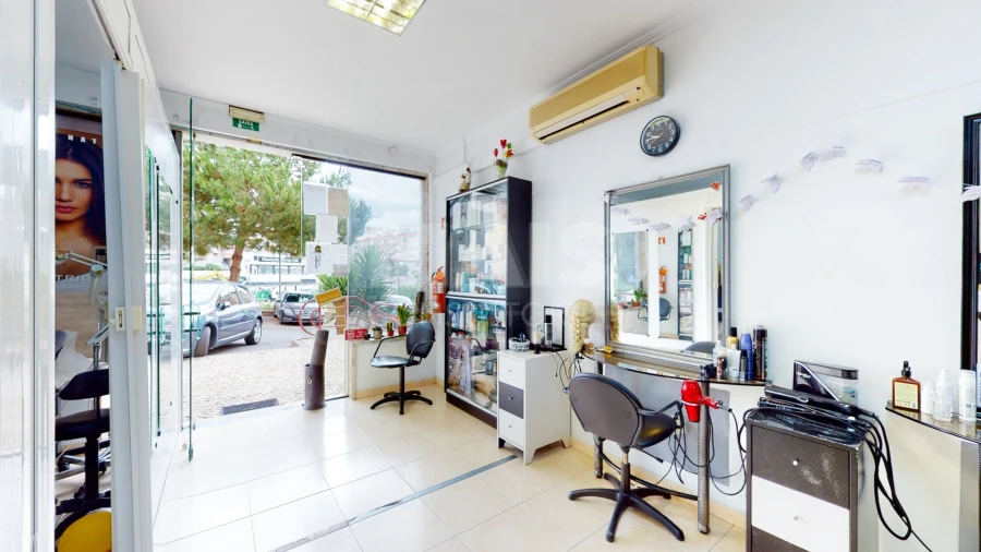 Loja para Venda em Massamá e Monte Abraão Foto 5