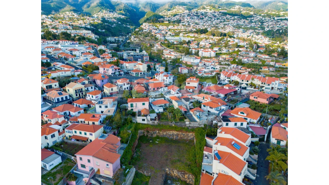 Terreno para Venda em Funchal (São Pedro) Foto 5