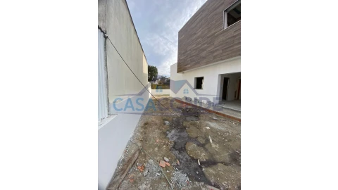 Moradia T5 para Venda em Azeitão (São Lourenço e São Simão)