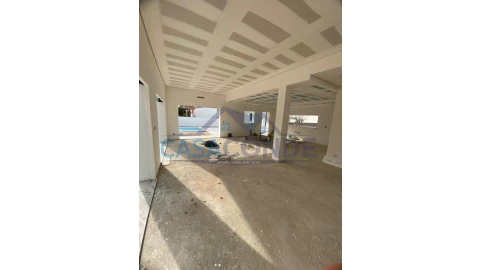 Moradia T5 para Venda em Azeitão (São Lourenço e São Simão)