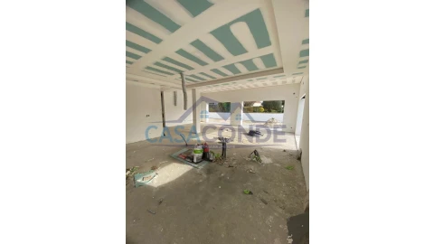 Moradia T5 para Venda em Azeitão (São Lourenço e São Simão)