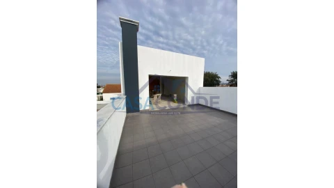 Moradia T5 para Venda em Azeitão (São Lourenço e São Simão)