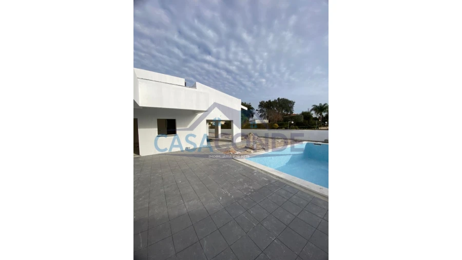 Moradia T5 para Venda em Azeitão (São Lourenço e São Simão) Foto 3