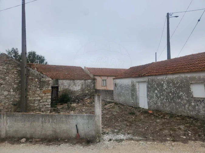 Armazém para Venda em Igreja Nova e Cheleiros Foto 16