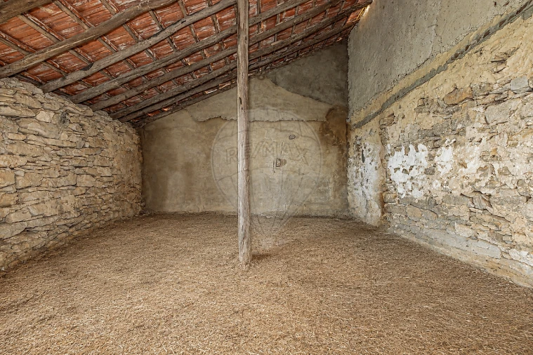 Armazém para Venda em Igreja Nova e Cheleiros Foto 3